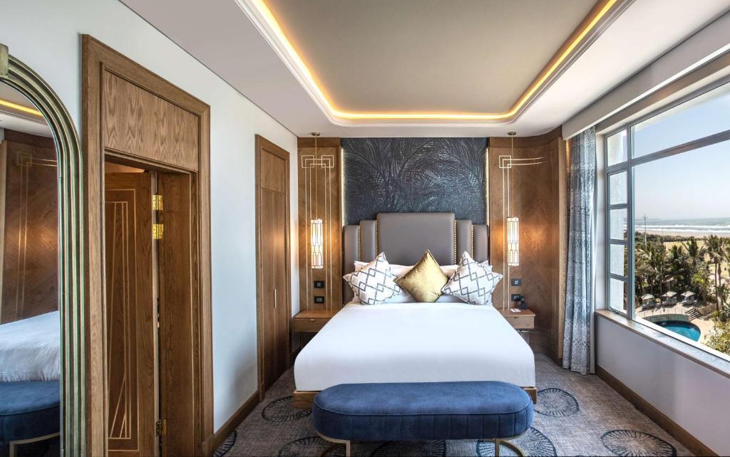 Suncoast Hotel & Towers room interior 3
