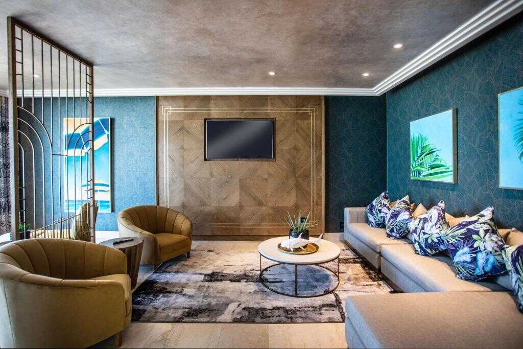 Suncoast Hotel & Towers room interior 5